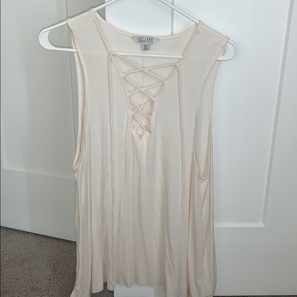 Cute American eagle blouse - Picture 3 of 3